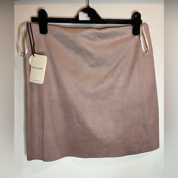 Liberty Garden Faux Suede Cutout Mini Skirt NWT - Picture 2 of 5